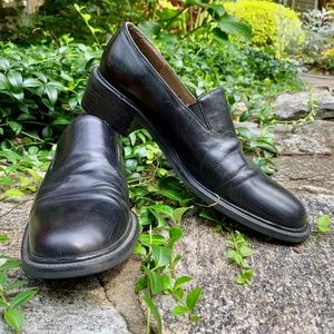 Vintage Stuart Weitzman Black Leather Loafers
